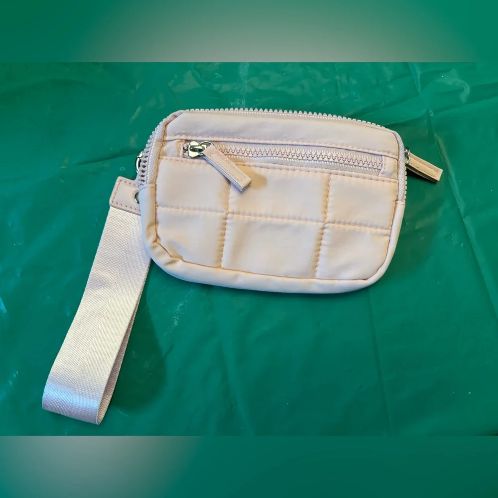 Pink Wristlet bag purse wallet travel party ID gifts holiday sport work preppy